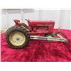 Image 9 : Metal Stake Truck 5.75" x 6" x 15" & International Tractor 4" x 5" x 10.5"