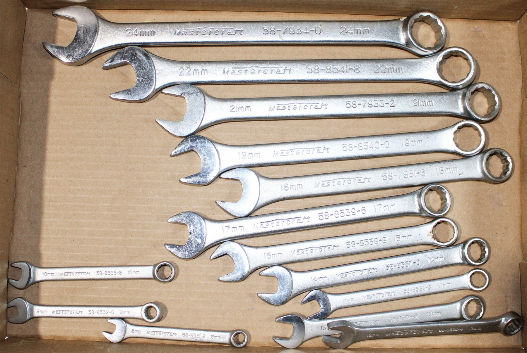 MASTERCRAFT METRIC COMBINATION WRENCH SET