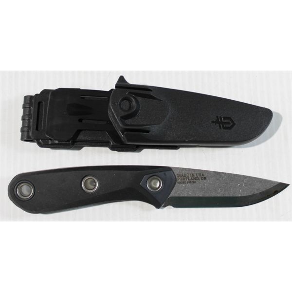 GERBER SURVIVAL KNIFE W/ CASE