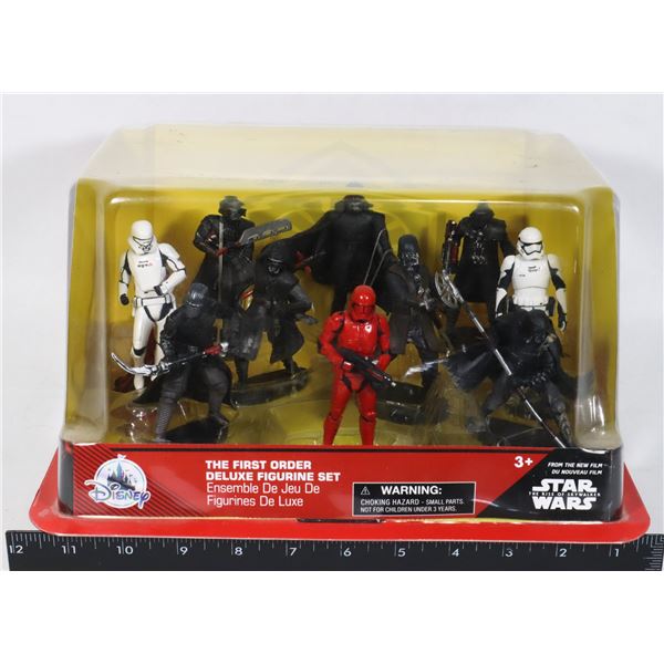 #263  FIRST ORDER DELUXE FIGURINE SET 10 FIGURES