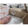Image 1 : 48 Wine Glasses
