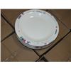 Image 1 : 96 White Dinner Plates