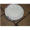 Image 1 : 96 White Dinner Plates