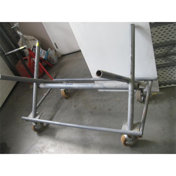 V Pipe Rack METAL V RACK PIPE RACK ON CASTORS