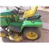 Image 4 : John Deere 318 Riding Mower, Hydrostatic - Running, Needs Belt on Mower