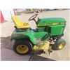 Image 8 : John Deere 318 Riding Mower, Hydrostatic - Running, Needs Belt on Mower