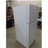Image 2 : Hisense Fridge with Top Freezer 30" X 31" x 66" 