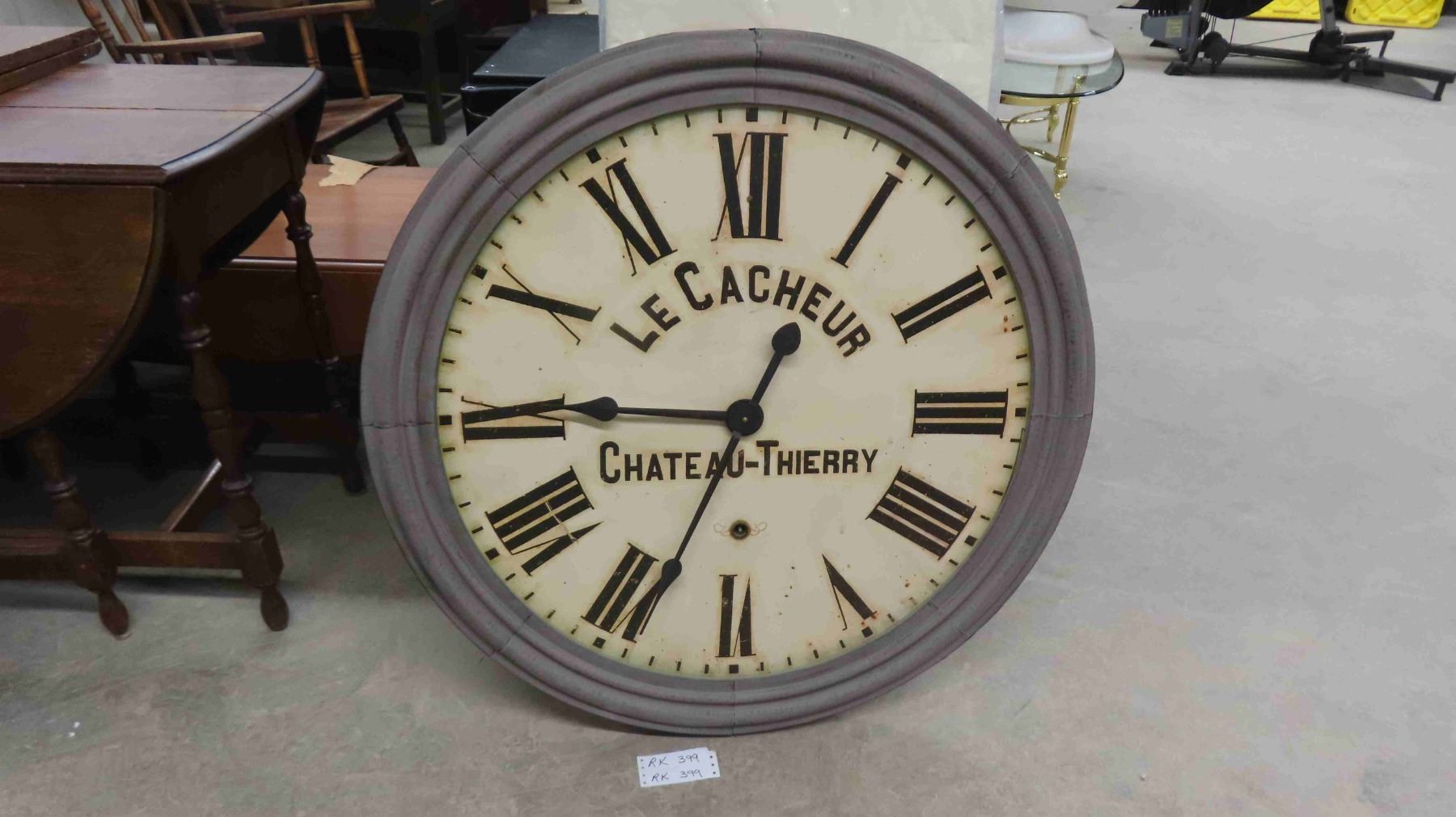 Le Cacheur Large Old Time Clock 36 Diameter