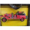 Image 2 : 3D Fire Truck Display 21" x 25" 