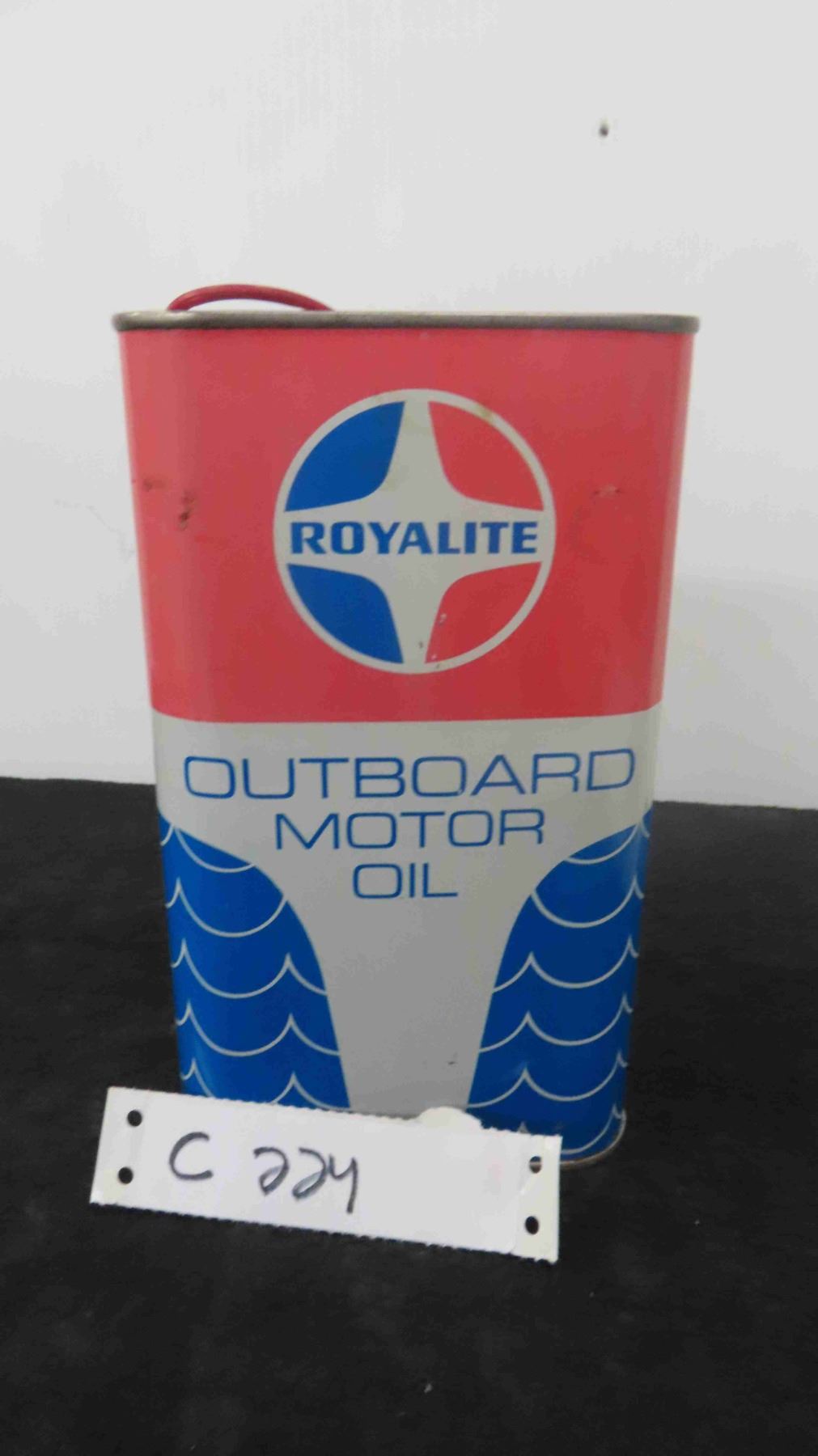 Royalite Outboard Motor Oil Quart Can - McSherry Auction Service Ltd.