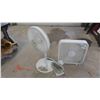 Image 1 : 3 Household Fans ; Box 21" x 21" + 18" + 9" 