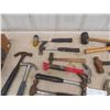 Image 6 : 19 Hammers ; 2 East Wings, Claw, Rubber Mallet, Ball Pin