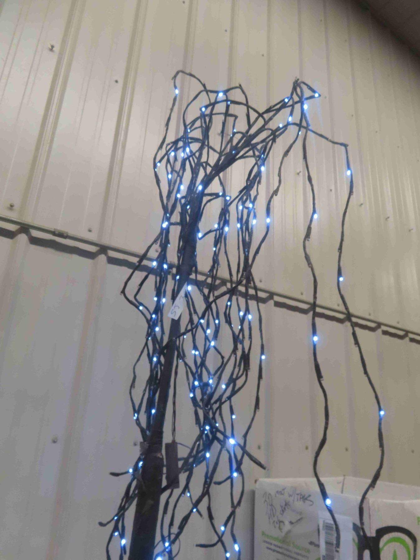 Tree Light Flasher Light Up / Flashing Tree 7' tall