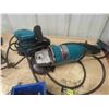 Image 2 : Makita Disc Grinder 9005B, 2 Makita Finishing Sanders B04550 - all working, Box with 