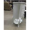 Image 3 : Painted End Table / Stand - 3 Drawer 14" x 20" x 31" 