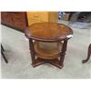 Image 2 : 2 End Tables ; 22" x 26" wide & 22" x 26" with Drop Leaf Extended