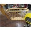 Image 4 : Stand 18" x 20"x 20" & magazine Rack