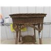 Image 3 : Wicker Stand 24" x 28" 