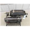 Image 2 : Underwood Manual Typewriter