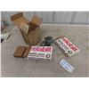Image 1 : 2 New Old Stock Digital Injectors & Fuel Pump