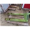 Image 2 : Clark Pallet Jack 