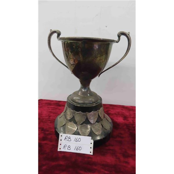 Geo Simmie Memorial Trophy 1945- 1967 Winners 14  tall 