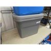 Image 6 : 7 Storage Tote Bins with Lids