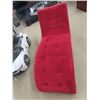 Image 2 : Red Chaise Lounger