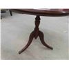 Image 3 : Duncan Phyfe Pedestal Stan 22" x 23" 
