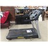 Image 1 : Gold's Gym Programmable Air Stride Max Crosswalk 570 Treadmill