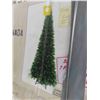 Image 2 : 7' Spruce Christmas Tree - Prelit