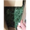 Image 3 : 7' Prelit Christmas Tree