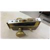 Image 2 : Door Knobs, Plates, Cabinet Hardware, Door Stoppers
