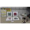 Image 1 : Room Décor 4 Beaded Pictures 13" x 13" , Bedside Lamp, Fruit Tray