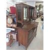 Image 2 : Buffet with Nice Display Hutch 19" x 48" x 68" 