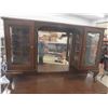 Image 3 : Buffet with Nice Display Hutch 19" x 48" x 68" 