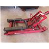 Image 2 : 1500lb Motomaster Motorcycle Hydraulic Jack