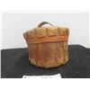 Image 2 : Vintage Woodlands First Nations Birchbark Basket - Excellent Condition 5.5" x 7" Wide