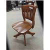Image 2 : Oak Vintage Office Chair
