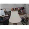 Image 2 : Modern Floor Lamp