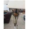 Image 3 : Modern Floor Lamp