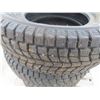 Image 3 : 4 Dunlop Grandtrek SJ6 Tires 235 / 70 R 16 - good tires