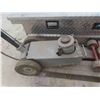 Image 3 : Air/ Hydraulic Floor Jack