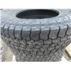 Image 3 : 4 Sumitomo Tires LT 245 / 75 R 17