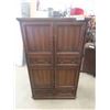 Image 1 : 2 Door Cabinet 18.5" x 34" x 56" 