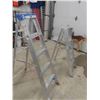 Image 1 : 2 Aluminium Step Ladders : 46" + 57" 