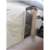 Image 2 : King Size Mattress + Box Spring 78" Wide