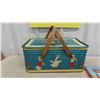 Image 6 : Vintage Metal Picnic Basket 3 Uncle Arthurs Bedtime Story Books