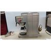 Image 2 : Bunn Omatic Coffee Maker with Hot Water Dispenser + 2 Warmers