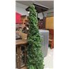 Image 2 : 5' Slim Christmas Tree with Lights